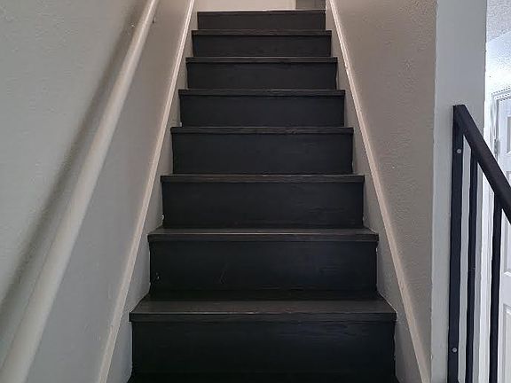 3rd image of 46 Carriage Ln APT D