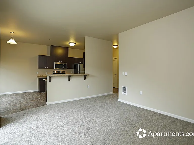 Plumtree Apartments — Photo 11