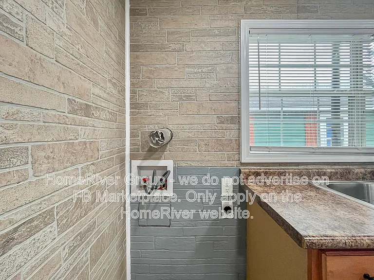 1633 Orr St — Photo 15