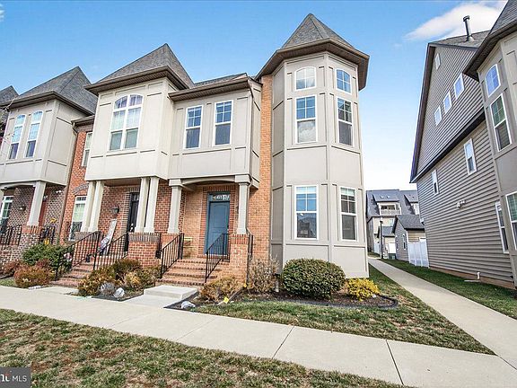 2nd image of 615 Blandwood Rd