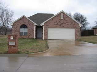 905 Turkey Creek Ct, Bridgeport, TX 76426
