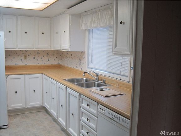 4th image of 12306 122nd Avenue Ct E #67