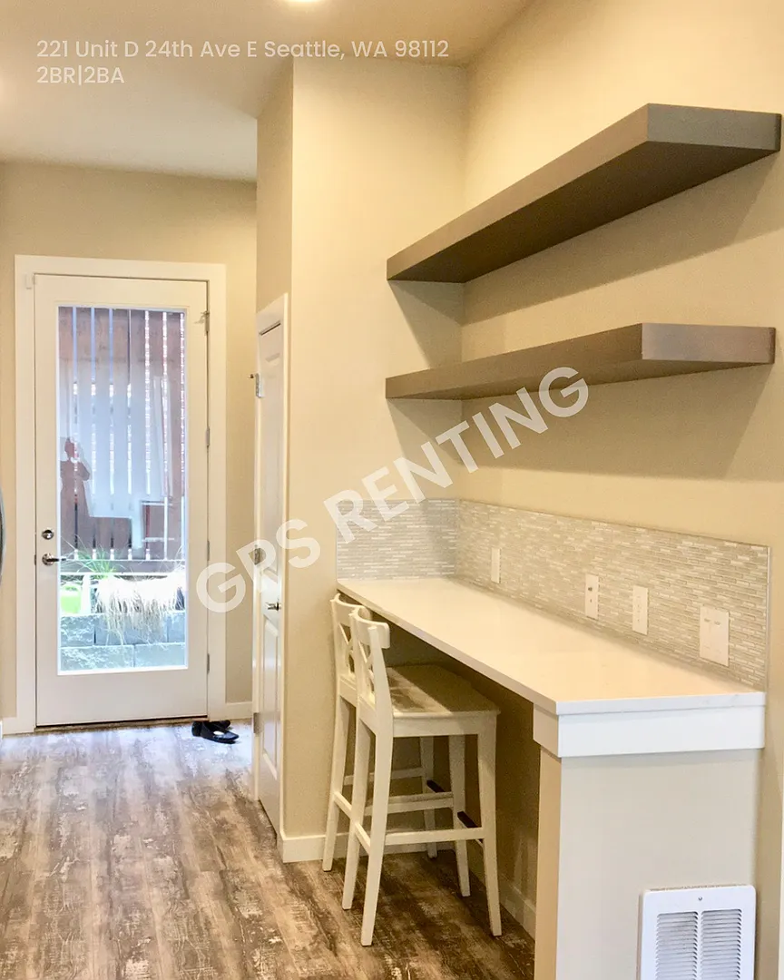 Capitan Townhome with Beautiful 2 Bed, 2 Bath! — Photo 4