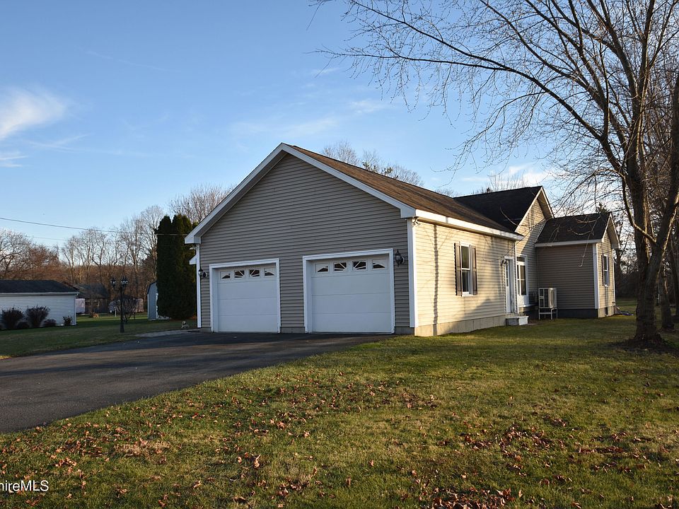 21 Wyantenuck St, Housatonic, MA 01236 Zillow