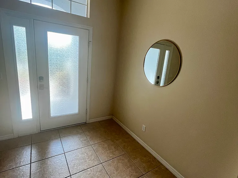 4726 Claremont Park Dr — Photo 11