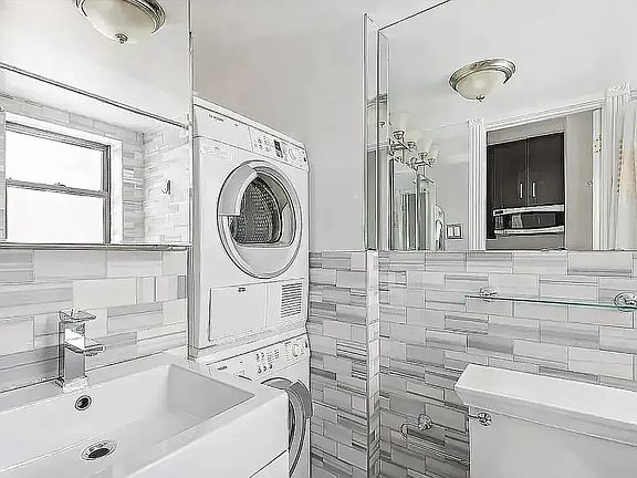 5th image of 252 Mott St #23
