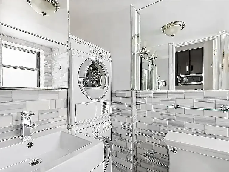 252 Mott St #23 — Photo 5