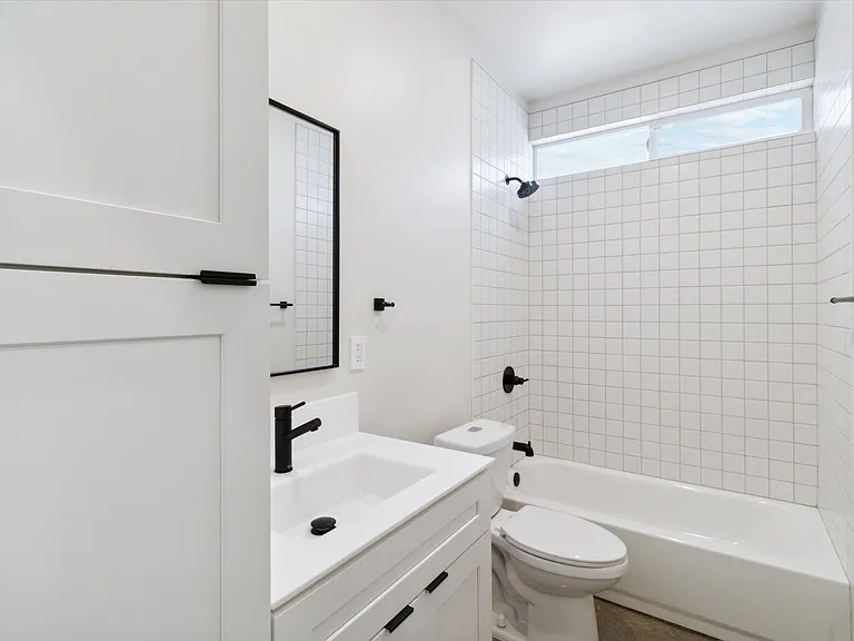 347 W Roma Ave — Photo 4