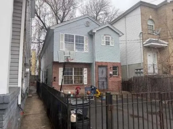 773 S 17th St, Newark, NJ 07103