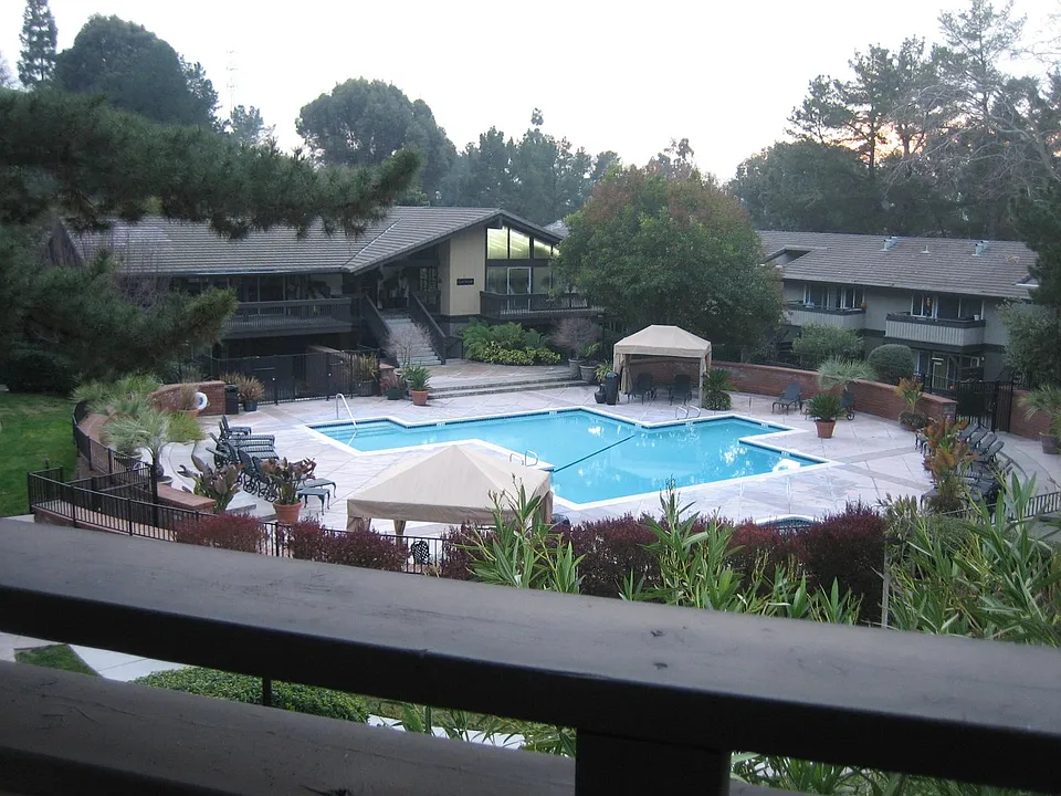 241 Masters Ct #3