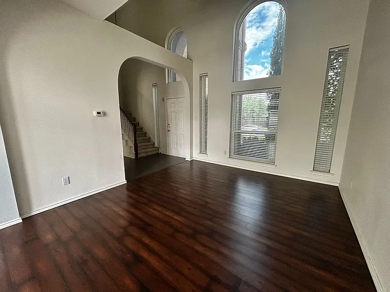 7154 Tularosa Ct — Photo 3