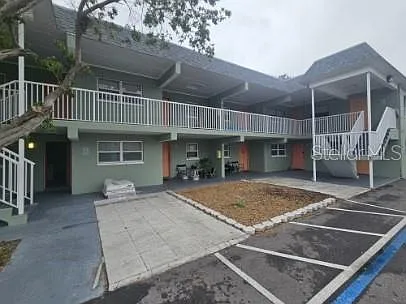 Building Photo - 2035 Alpine Rd #3