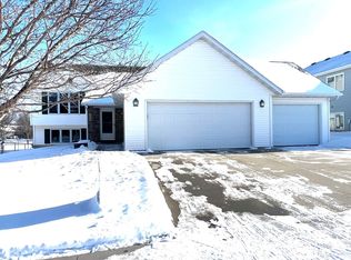 3608 Ironwood Ct SW, Rochester, MN 55902