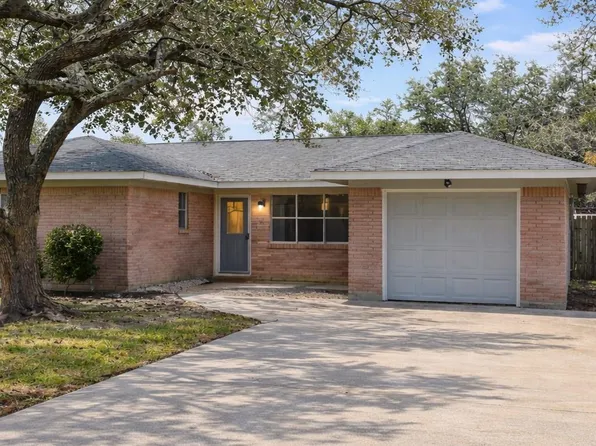 1820 Sunset Ave, Bay City, TX 77414