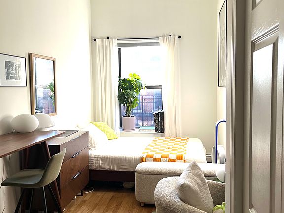 3rd image of 94 Orchard St APT 5A