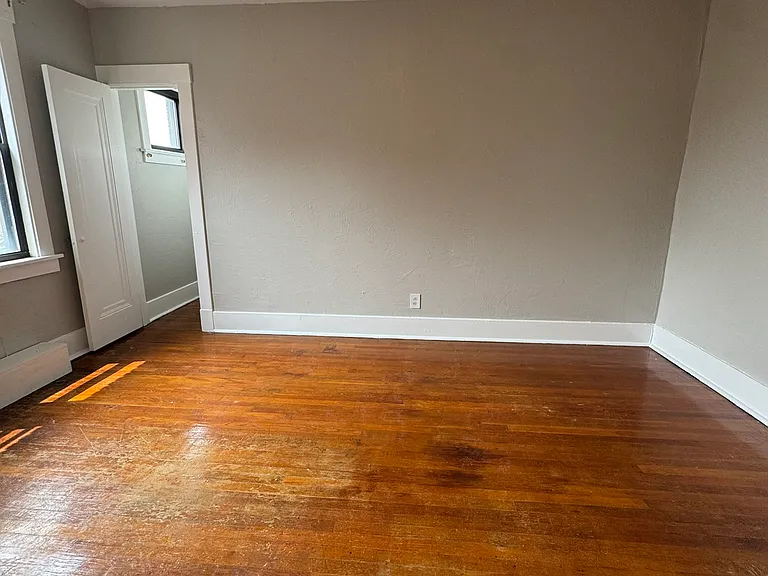 2816 Broadway Ave #K — Photo 14