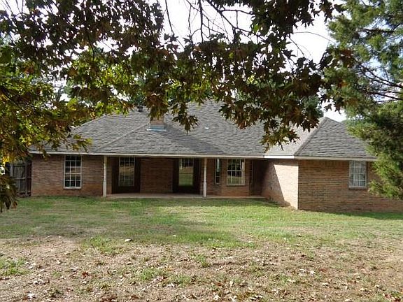 2nd image of 104 Brett Ln