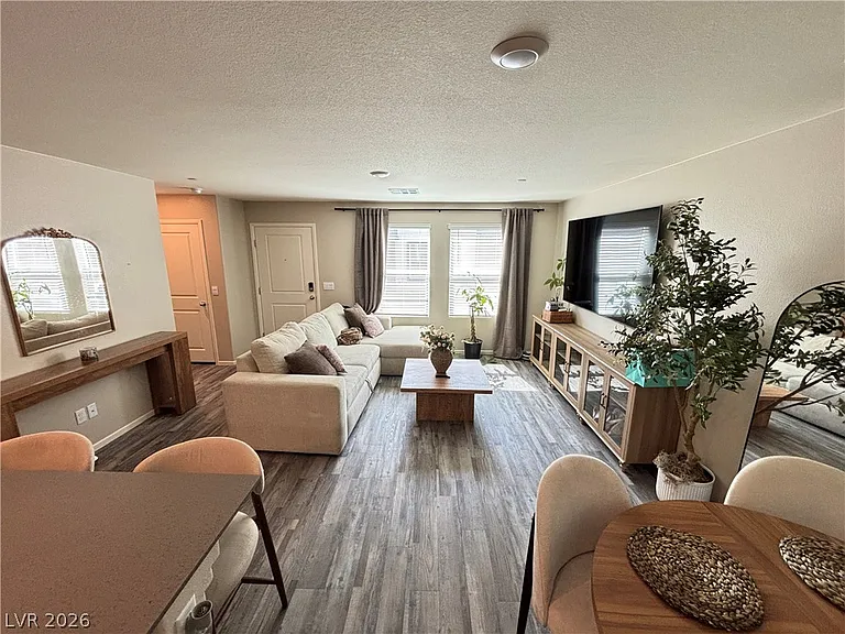 6173 Hibiscus Garden St — Photo 5
