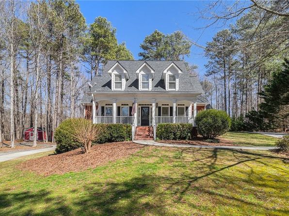 2300 Hawthorne Trce, Monroe, GA 30655