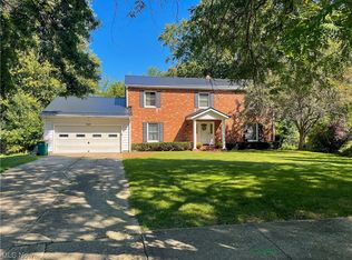 9247 Idlewood Dr, Mentor, OH 44060