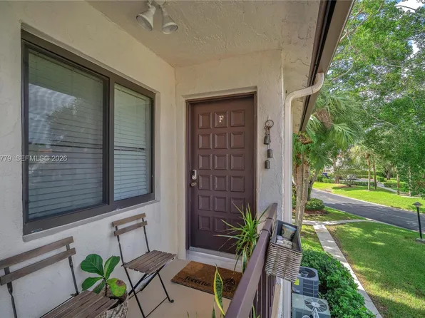 7956 Eastlake Dr #F, Boca Raton, FL 33433