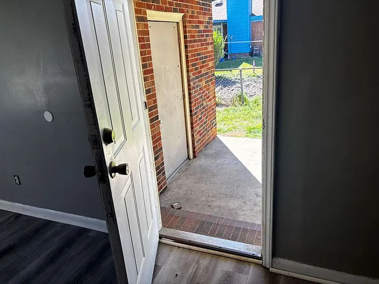 6521 Cissna Dr — Photo 5