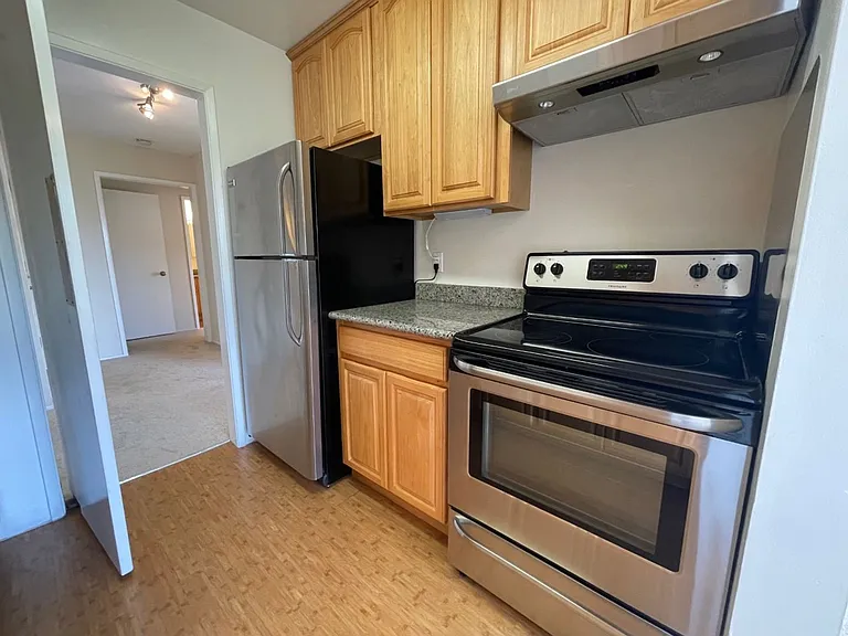 5 Commodore Dr #412 — Photo 6