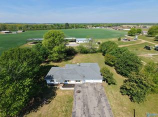 1199 Walker Ln, New Market, AL 35761