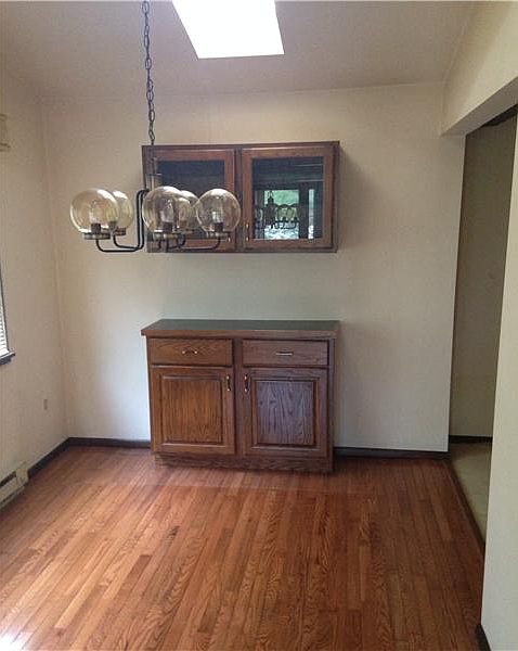 2nd image of 507 Laurel Dr