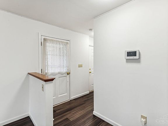 4th image of 163 Harter Ave