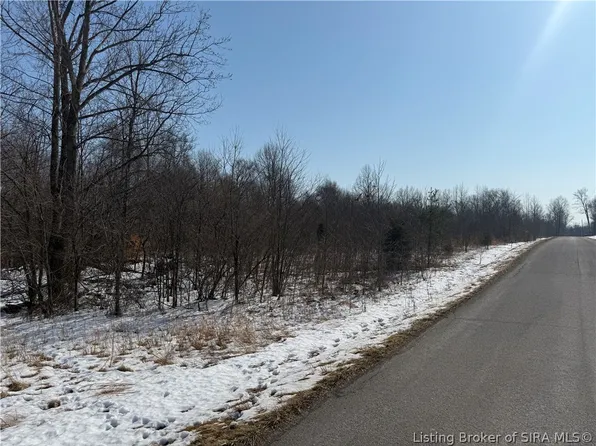  Gobbler Knob Road, Pekin, IN 47165