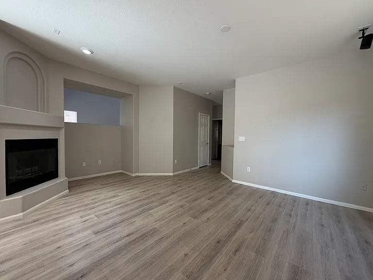 148 Macoby Run St — Photo 8