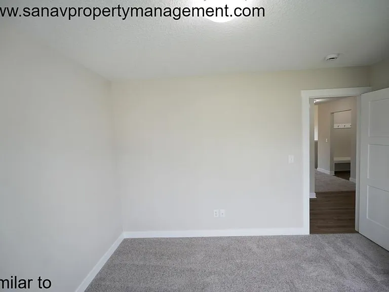 700 SE Mesa Dr — Photo 28