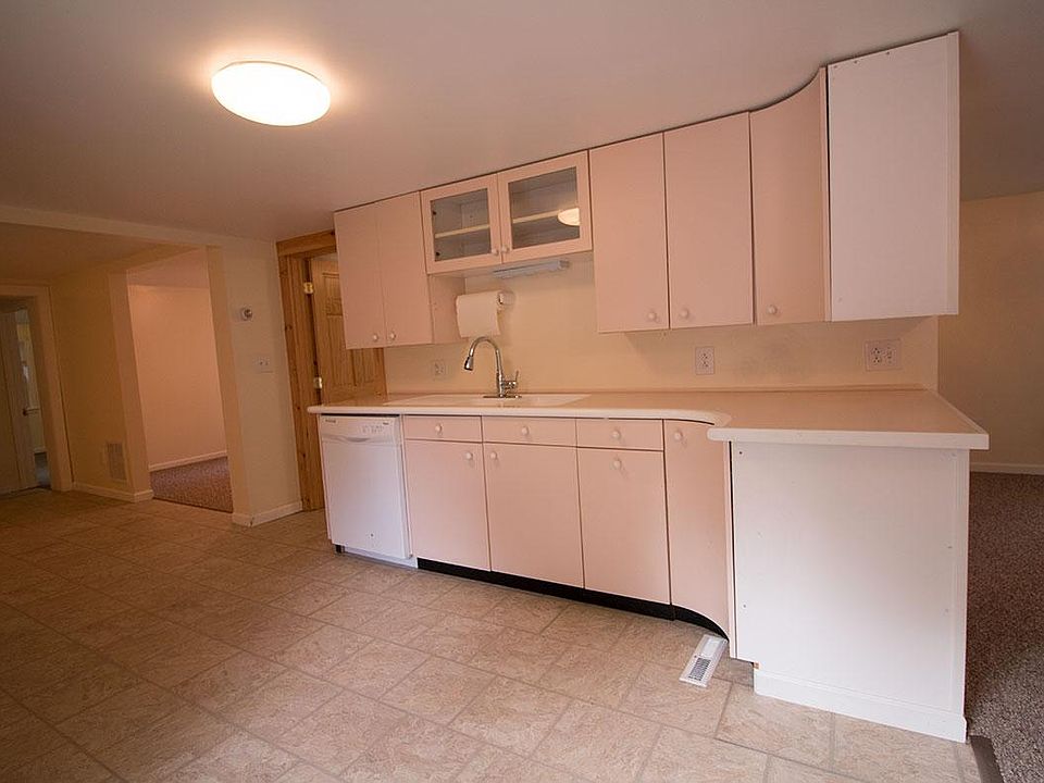 Plenty of kitchen storage