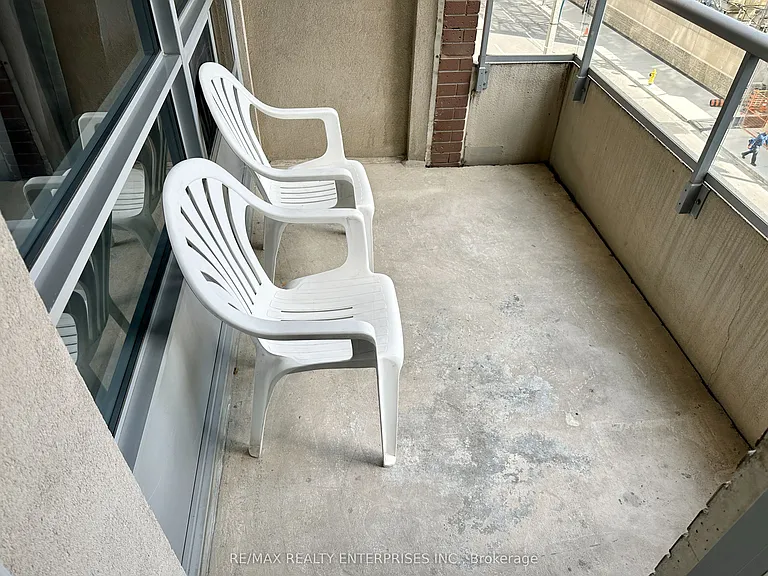 250 Wellington St W #436 — Photo 30