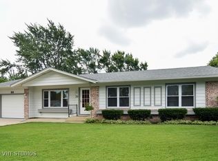 33 Essex Rd, Elk Grove Village, IL 60007