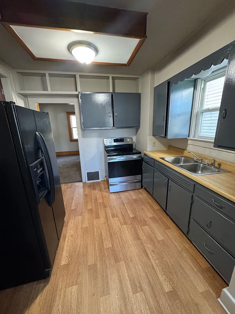 330 W Rudisill Blvd. — Photo 4