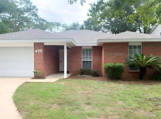499 Spring Brook Ln, Mary Esther, FL 32569
