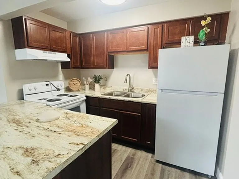 Brookhollow Apartments - BHA — Photo 27