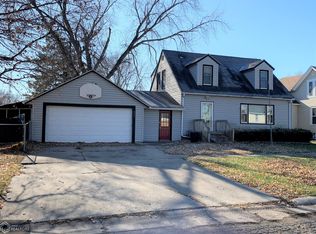 614 NE 1st St, Eagle Grove, IA 50533