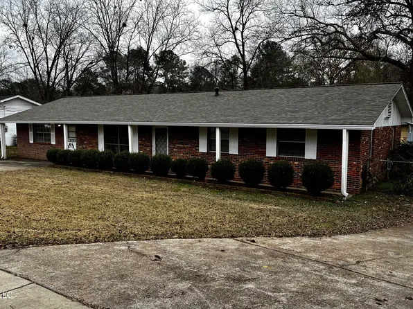 151 Lake Harbour Dr, Ridgeland, MS 39157