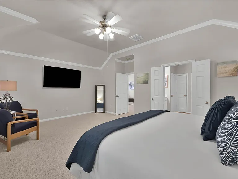 15 Aquiline Oaks Pl — Photo 32