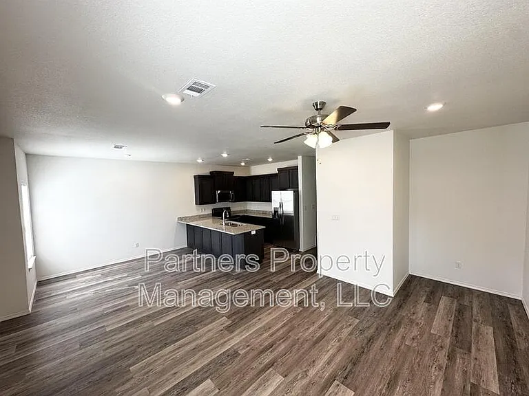 779 S Amarillo Ave #1 — Photo 2
