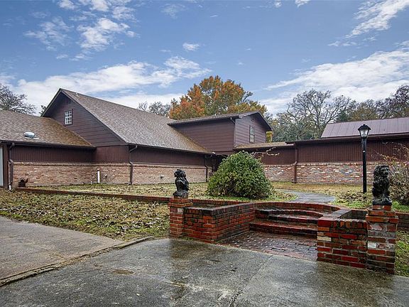 5th image of 124 Wyona Dr