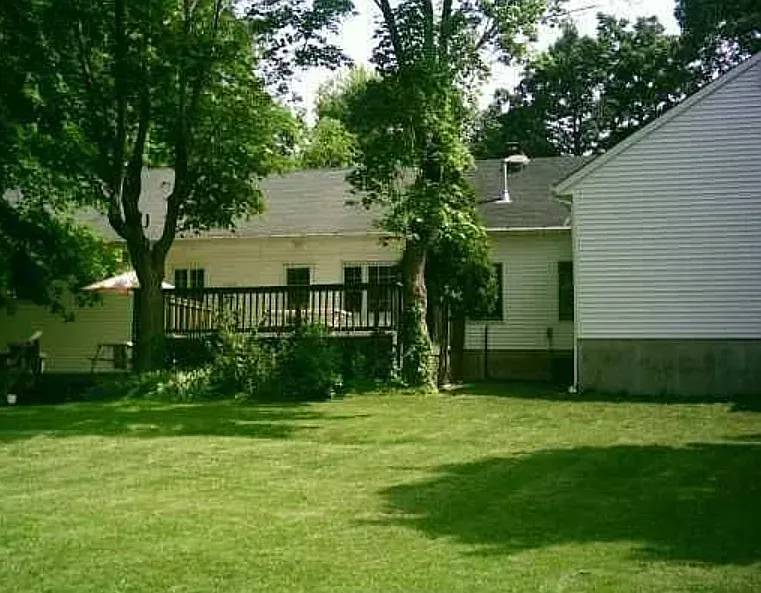 954 River Rd