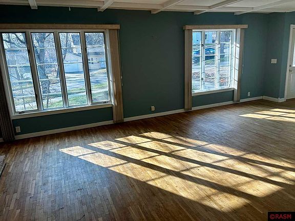 3rd image of 611 W College Ave