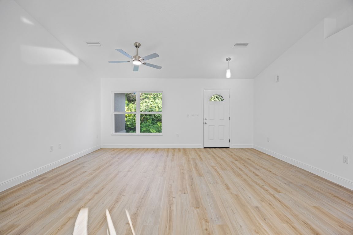 next background image