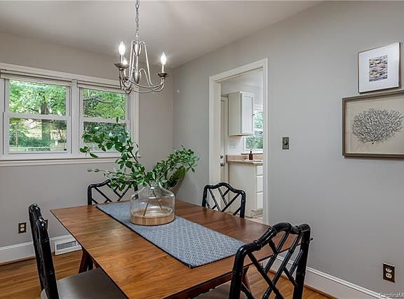 3rd image of 1526 Wensley Dr