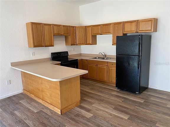 2nd image of 5551 Kelly Dr N #1/2