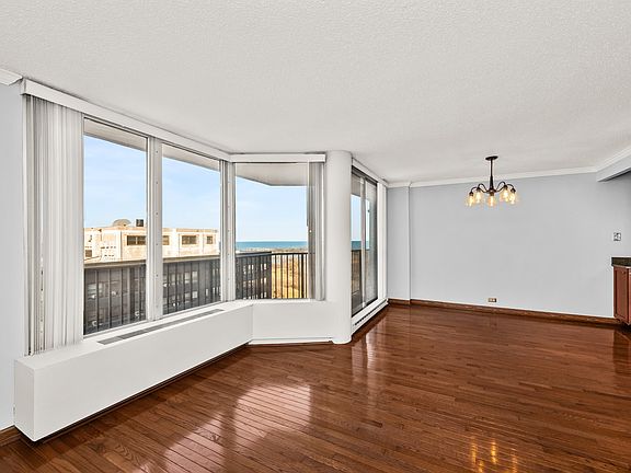 5th image of 4170 N Marine Dr APT 18H